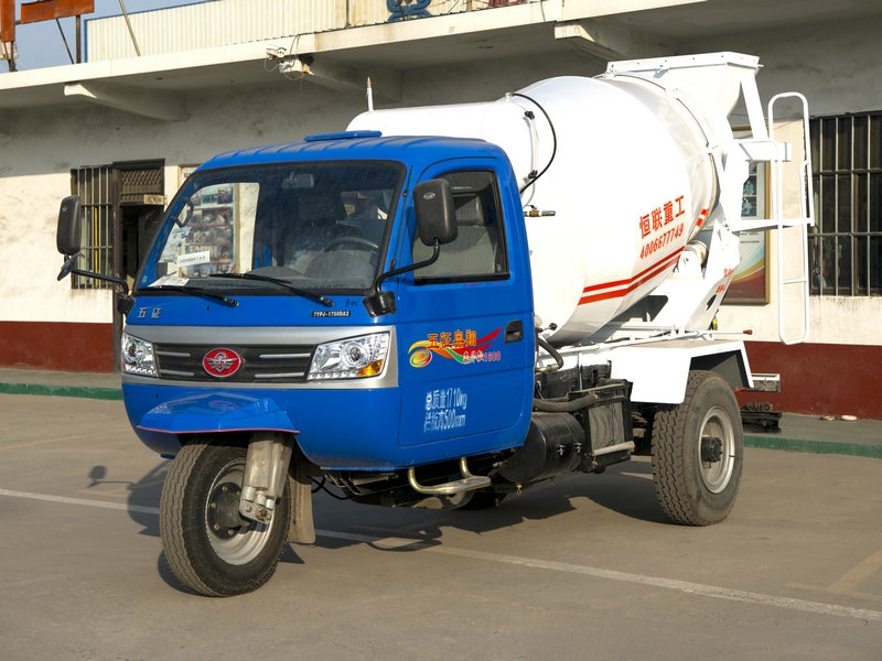 小型攪拌車剎車系統(tǒng)的保養(yǎng)內(nèi)容.jpg